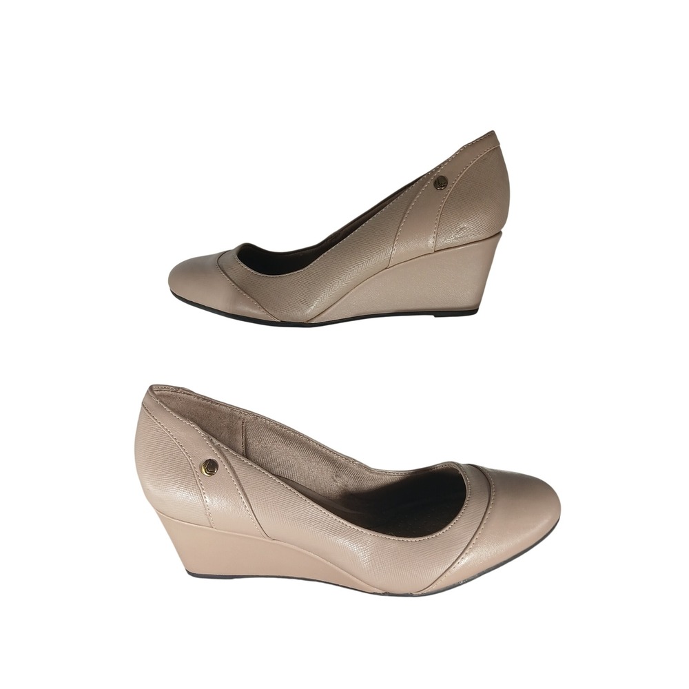 Life Stride Beige Wedge Pumps